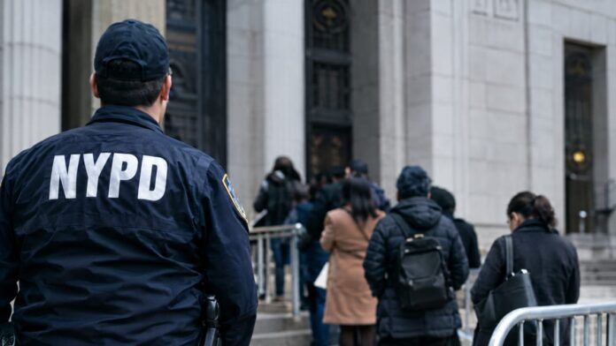 wp-6039e95a-a29e-404c-b446-a9a0da37ef45 AI-generated illustration: Report: NYC DAs Coached Prosecutors on 'Immigration Safe' Plea Deals